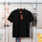 Gucci古驰布匹提花polo短袖 冰感纯棉面料 面料手感扎实 采用高工艺提花 非常有档次 贴身柔软细腻 饱满立体的胶质印花细节 非常精致 显品味 符合当下的潮