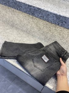 Dg杜嘉班那 & 5 烟灰系工艺烧洗微做破 爆款新品牛仔裤 奢华感25 Ss官网专柜1.2W大洋新品热销 原版复古银Dg皮牌 重磅强烈推荐 复杂工艺工艺+洗水外