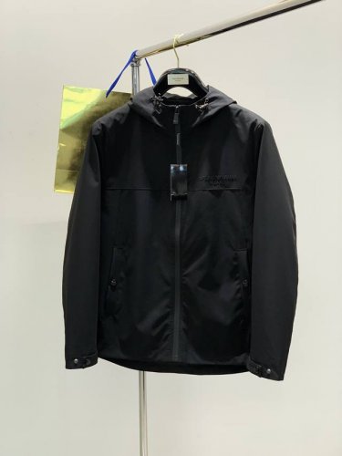 Emporio Armani 阿玛尼，2025春季最新品，专柜同步有售，原单狠货，时尚休闲薄棉连帽外套，进口原版面料，舒适度极佳，顶级印花工艺字母图案装饰Log