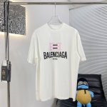 高品质 Balenciag*巴黎25Ss新款短袖T恤 面料采用高克重布料 洗完水260克重 不缩水 不变形 立体厚板工艺 手感柔软 上身阔挺效果极佳 且舒适柔软