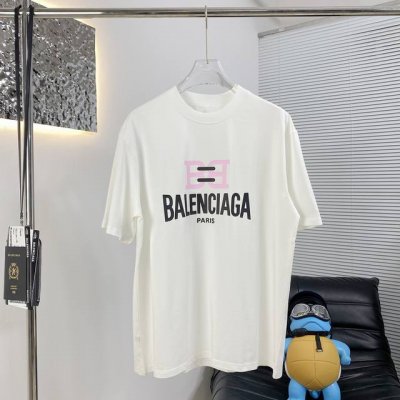 高品质 Balenciag*巴黎25Ss新款短袖T恤 面料采用高克重布料 洗完水260克重 不缩水 不变形 立体厚板工艺 手感柔软 上身阔挺效果极佳 且舒适柔软