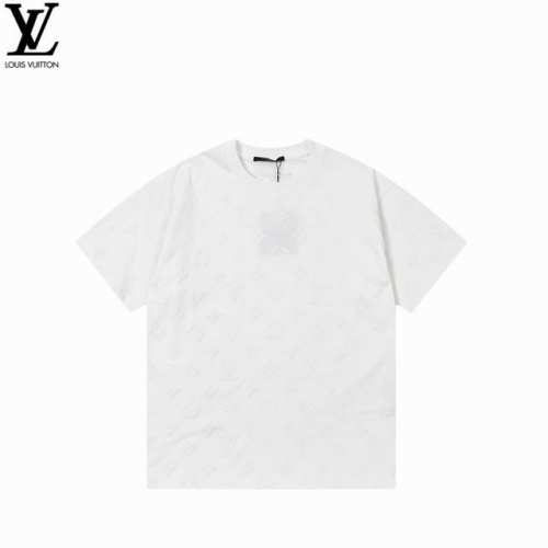 ：160 Louisvuitton 路易威登25Ss发泡暗纹满印短袖 驴家出品无需质疑，其段位和品牌影响力都属于极具代表性的， 有着自身独特的风格，定制定染28