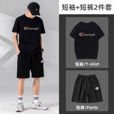 Champion冠军短袖短裤运动套装！百搭不挑人！ 本款T恤采用纯棉面料！吸汗透气，贴身柔软！ 腰部松紧带抽绳，拉链口袋，运动時候可以放手机钥匙，非常方便！ 上