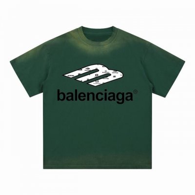 高端品质 Balenciaga 2025Fall 春夏系列 “M”Logo短袖T恤 采用进口康丽数码直喷印花 定染高品质潮牌32支加密双纱100%棉洗后280G