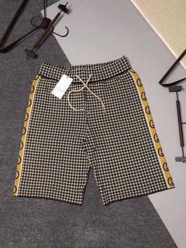 Gucci 古驰 2025Ss新款针织短裤，定制面料采用威化布织法，提花针织工艺，版型紧致立体，定制裤绳五金质感强，顺滑，上身舒适透气，凹凸有型的立体感，时尚休