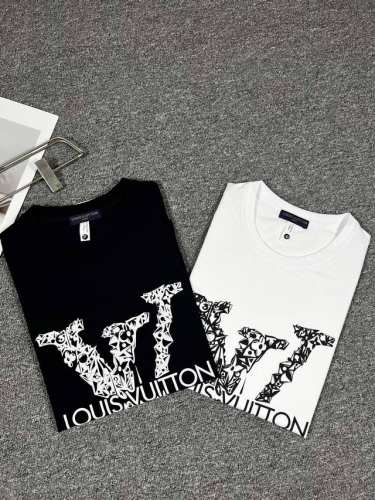 lv、2025最新款短袖T恤，帅气时尚，胸前顶级印花字母Logo，简约百搭款。面料棉 不仅挺括，保持潮流的廓形，又穿着舒适，纱织更细腻，码数M-3Xl