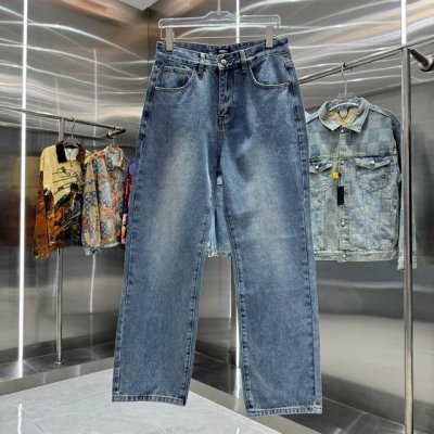 芬迪 25新品 后口袋字母Logo压胶牛仔裤！特定最新品牌皮标 重磅单品~私渠稀有臻品 客供五金辅料 进口客供定织牛仔棉布面料,时尚又个性 超级百搭好看的一款