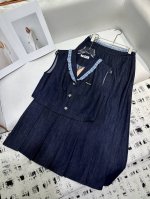 miumiu * 25Ss新款牛仔马甲压褶半身裙套装 拼格子装饰 简约大方 单色三码 Sml