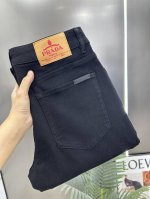 普拉达 高端定制、2025早春最新款牛仔裤 柜台同步发售 原版定制复刻 客供五金辅料 原单品质 进口牛仔面料高弹力 重工洗水 做工走线精细 上身绝佳！优选单品