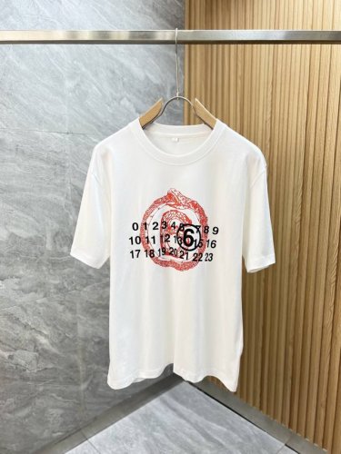 马吉拉 2025春夏新品 三标齐全 圆领纯棉短袖T恤 好货不用过多介绍 看细节 专柜码数：M-Xxxl 175 140建议L