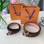70 lv路易威登 原单老花经典腰带 配全套包装 路易威登】Louisvuitton Lv Initiales 原单老花腰带，内衬磨砂皮底。搭配官网新款不锈钢扣