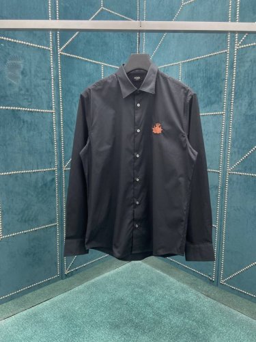 芬迪 25Ss新款胸口刺绣长袖方领衬衫，高版本！ 码数：S.M.L.Xl.Xxl.