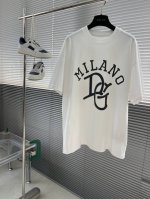 Dg 25Ss春夏新款基础纯色棉质圆领短Tee，胸口字母印花休闲套头短袖T恤衫！贸易公司渠道稀出，同步官网发售！2025年全新上线的完美臻品，男女通勤必备的百搭
