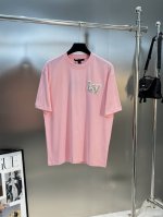 上衣 裤子 驴牌*25S新款圆领T恤.可搭配套装.宽松版型.男女同款推荐！走秀款.简单基础又不失奢华的搭配组合.Lv仿水晶刺绣贴饰点缀胸前.后背经典驴牌徽章.