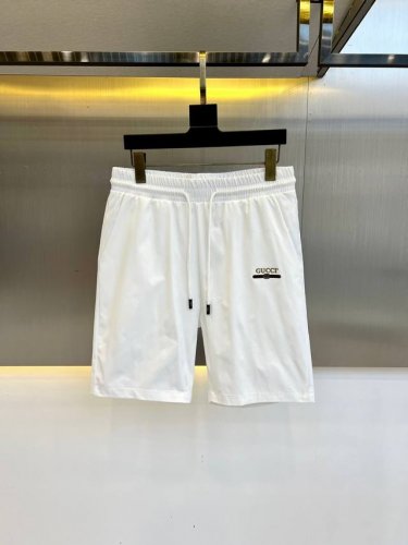 gucc古驰、25S新款夏季休闲短裤！抽绳印花Logo设计.简单高级.进口高密棉订制埃及棉面料，手感轻薄透气.舒适感满满.原厂五金质感满满.高级感强！整体视觉简