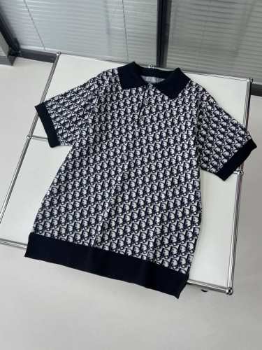 Dior * 迪奥针织提花Polo衫 定织锦悦柔丝抗球料 柔软细腻 舒适贴肤 以藏蓝深邃诠释永恒风格 标志性的 Oblique 印花绽放新姿 每一道线条都蕴含着