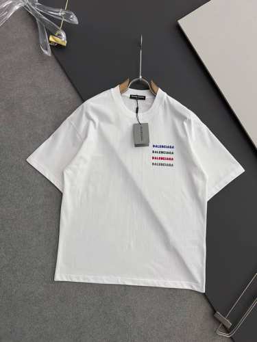 p100 Balenciaga 巴黎世家 25Ss夏季新款圆领短袖T恤！270克重磅高端纯棉面料，手感质感都极完美！修身裁剪设计干净利落！时尚又好看！走线做工非