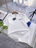 普拉达 夏季新品，时尚单品设计，更加时尚舒适，高标准定制，上身非常有型，客供辅料，客供进口高档面料质感非常细腻，细节工艺精湛考究，塑造性极高的一款单品，任何时装