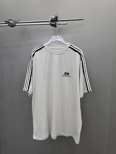 巴黎 ｜ 新款短袖T，成衣洗水前后刺绣工艺加手工车杠，男女同款，尺码Sml