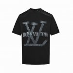 Louis Vuitton 路易威登 25Ss 字母涂鸦手绘印花短袖 三标齐全 采用冰丝索罗娜面料！前幅手绘工艺 手感非常舒服 Os落肩版型，时尚又个性，超级百