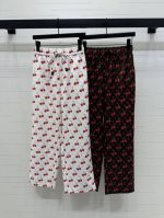 上新原单高端品质Louis Vui*Ton 2025春夏最新系列！樱桃松紧腰阔腿长裤！定制进口斜纹绸材质 质感光泽 面料冰爽舒适 垂顺有型 高腰阔腿长裤版型 通