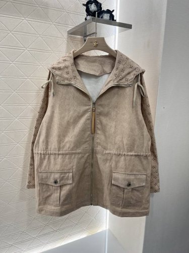 P380 P260Louis Vuitto*2025新品上架 复古连帽长款外套短裤套装 定制Yb斜纹棉牛仔材质 质感十足 水洗做旧复古燕麦色 连帽抽绳长款外套搭
