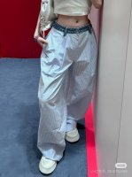 Alex25新款休闲裤 颜色百搭高级 定制牛仔拼接腰头尽显高级随意感 订制色织面料，质感巨好，慵懒范儿十足 女神必入神器！ 版型百搭不挑人 拉长线条比例上身美的