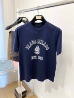 普拉达、2025最新款短袖T恤，帅气时尚，胸前顶级印花图案字母Logo，简约百搭款。面料棉 不仅挺括，保持潮流的廓形，又穿着舒适，纱织更细腻，码数M-3Xl