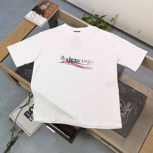 上新 款号：Kl5052 高版本 2025新款Balenciaga巴黎世家联名可乐字母图案Logo印花休闲情侣宽松短袖T恤，独一无二的活性环保面料染色，32支双