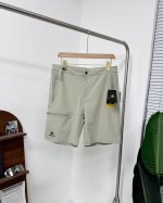 纯色Logo刺绣系扣直筒夏季中腰休闲短裤Gamma软壳短裤男女同款 户外休闲短裤。尼龙混纺，具有优良的透气性、耐用性以及弹性，穿着很舒适，多拉链口袋设计，具备实