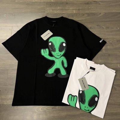 balenciaga 巴黎世家25Ss 爆款外星人印花情侣圆领短袖T恤-顶级版本 Color：黑色 白色 Size：S M L Number：240347 采用