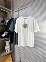 bbr*巴宝莉 Ss25春夏新款短袖，顶级图案Logo，帅气时尚，简约百搭款。面料棉 不仅挺括，保持潮流的廓形，又穿着舒适，纱织更细腻 码数：S-Xxxl 男女