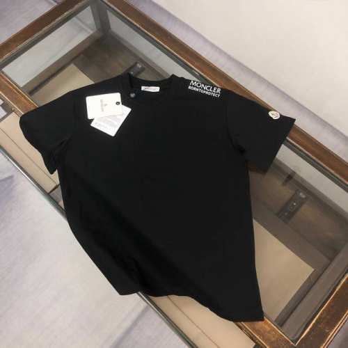 p120 Mon*Cler 蒙口 2025最新款情侣款品牌Logo印花图案圆领短袖 情侣T恤～～ 春夏新品 高品质 时尚百搭潮款 定制进口面料 ！穿着舒适 透气