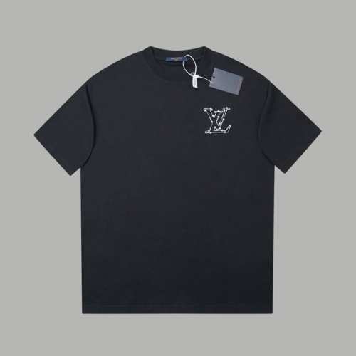 LV 25Ss早春新款 牛仔拼接Logo刺绣短袖 轻奢主义 男女日常通勤穿搭必备单品 正确版本 欢迎对比 详细特征 320克 % 纯棉双纱汗布面料 同缸定染特种