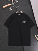 arc‘Teryx 始祖鸟，2025 Ss春夏新款 大鸟前后Logo手绘印花 圆领短袖T恤男女同款 前后副手绘甩点工艺，潮酷时尚，32支双高克重纯棉面料，洗水定