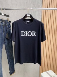 迪*Dior 25Ss春夏新款首发专柜最新款短袖圆领T恤 高端订制 设计前卫时尚 品牌Logo重工艺设计 高端定制240克面料.手感柔软.穿着舒适.专柜级别精致