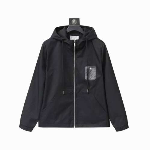 Dior 高品质秋新款夹克外套，秀场新品品相非常完美，记忆面料舒适保暖，三标齐全，色泽饱满诱人，非常出彩的设计，轻松将时髦感进阶，做工极为考究严谨，走线工整细致