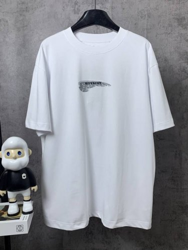 Givenchy*纪梵希 Givenchy*纪梵希微刺印花小翅膀短袖T恤 -定制260克32支全棉双纱紧密爽滑面料 布面干净 布纹清晰 手感非常细腻扎实 更加力