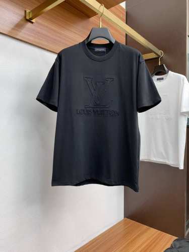 lv路易威登 2025新款原单男士休闲阔版短袖T恤！高端定制 高版本 时尚百搭爆款 宽松版 原版进口双股纯棉面料 螺纹袖口.领口衣摆 手感超柔软细腻 穿着亲肤舒