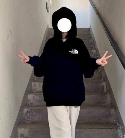 The North Face X Supreme北面春季连帽卫衣 本款采用新疆华棉面料，不起球不褪色不变形，质量超级好，柔软的让你爱不释手，布料挺实，绝对厚实，