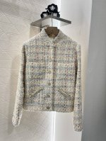 chane*2025新品上架 编织立领洋装外套 定制Yb进口精仿羊毛呢材质 肌理明显 毛料肉眼可见 质感上乘 粗花条纹毛呢面料打造名媛风典范 前襟单排圆扣精致黄