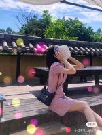 chanel 香奈儿流浪包黑色 由老佛爷亲自操刀设计，受娱乐圈女明星刘雯、赵丽颖、迪丽热巴、欧阳娜娜等钟爱的这款 Chanel 流浪包，究竟有什么特别之处？ 黄