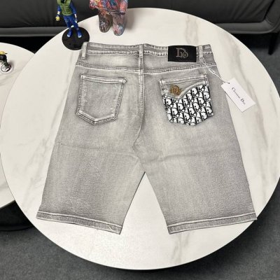 Dior迪奥Ss 新款牛仔短裤 只做精品 看面料 看做工 看细节 原厂原布原洗水！进口原版水洗弹力面料进口原版水洗弹力水洗面料，弱饱和度的中灰色在炒砂洗水测试中