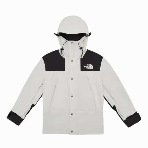230 The North Face 北面Tnf 经典1990冲锋衣 灰白 高端版本 1、面料：采用戈尔公司2L双层Gore-Tex面料，面料表层做超高强度防水