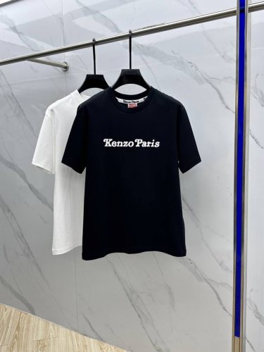 Kenzo 高贤田三 2025Fw春夏新品圆领打底外穿T恤，立体感Logo常规半袖纯棉打底T恤，棉，手感面糯有骨感，柔而有韧性。工艺处理，韧性和抗皱性能得到大幅