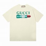 上新 供 Gucci古驰Ss24口红字母Logo印花圆领套头短袖T恤 面料采用230G双纱纯棉面料 定染颜色 电脑扫描1:1出菲林 手工丝网台版印花 进口耐水洗
