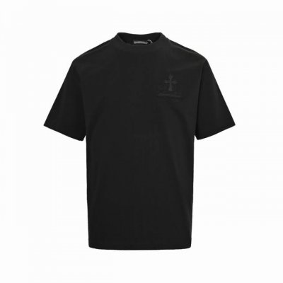 chrome Hearts 克罗心 25Ss 后背重叠十字架贴布刺绣短袖 奢华暗黑高街，哈雷摇滚朋克精神， 无一不彰显着其浓烈的暗黑哥特风， 立体感与面料混为一