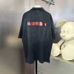 Balenciaga 高定款做旧水洗工艺，Os版型真的很迷人 新品版型都做到极致，实穿度很高，随意搭都Nice 采用26支双纱双层加密320克精品水洗面料 进口