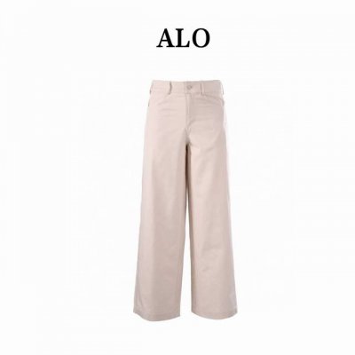 alo 超绝版型 纯白工装长裤 原版购于马来西亚专柜 定向研发原版一致奶杏色斜纹面料 纯棉材质 非市场帆布面料 表面有一层柔滑的质感 非常细腻 保持工装裤厚重的