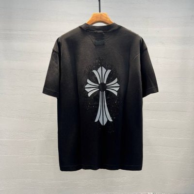 克L心 2025夏季新款短袖 走秀款 今年最新最条纹设计 非常洋气 独家定制原版面料 最新图案搭配闪钻设计 垂感超好不易褶皱 不起球 透气舒适 细节走线完美无瑕
